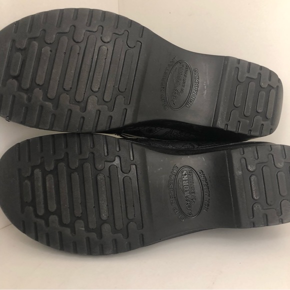 Easy Works by Easy Street Tiffany Slip Resistant Cushioned Work Clogs - Picture 5 of 7